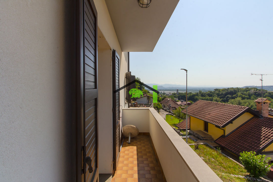 6/10cornino via palla 6 primo terrazzo 2