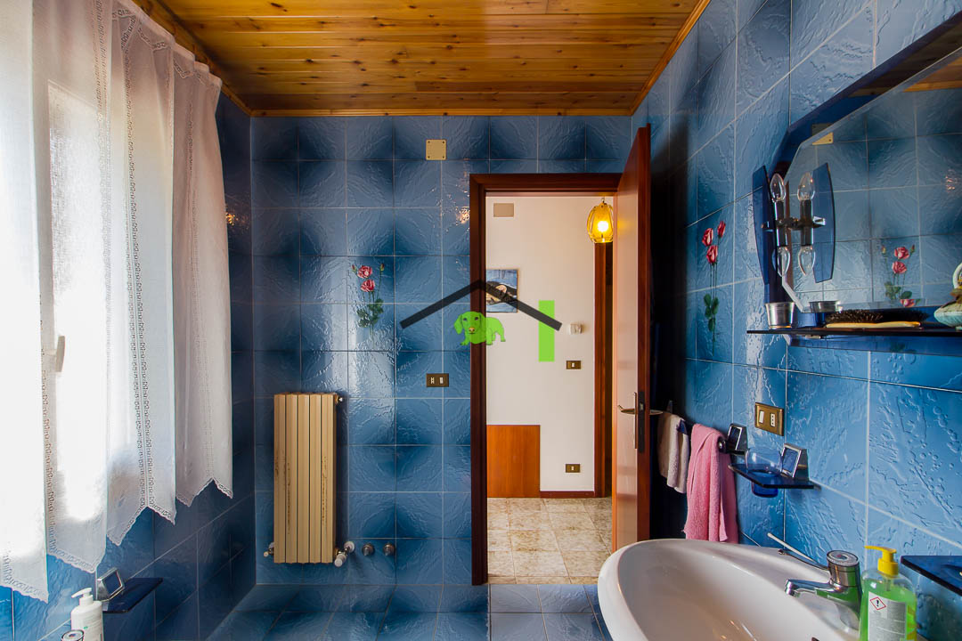 6/35cornino via palla 6 secondo bagno 2