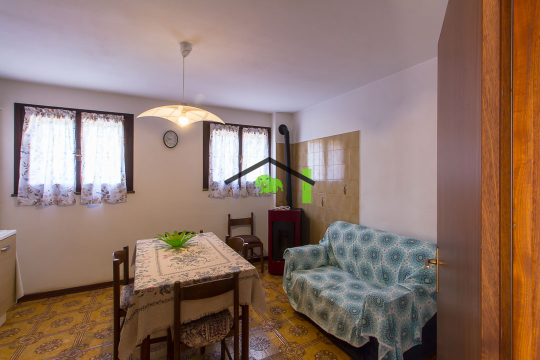 6/50cornino via palla 6 cucina cantina