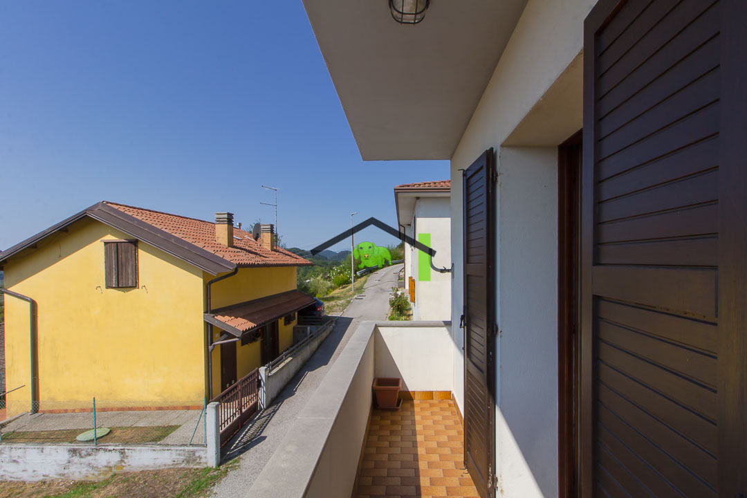 6/9cornino via palla 6 primo terrazzo