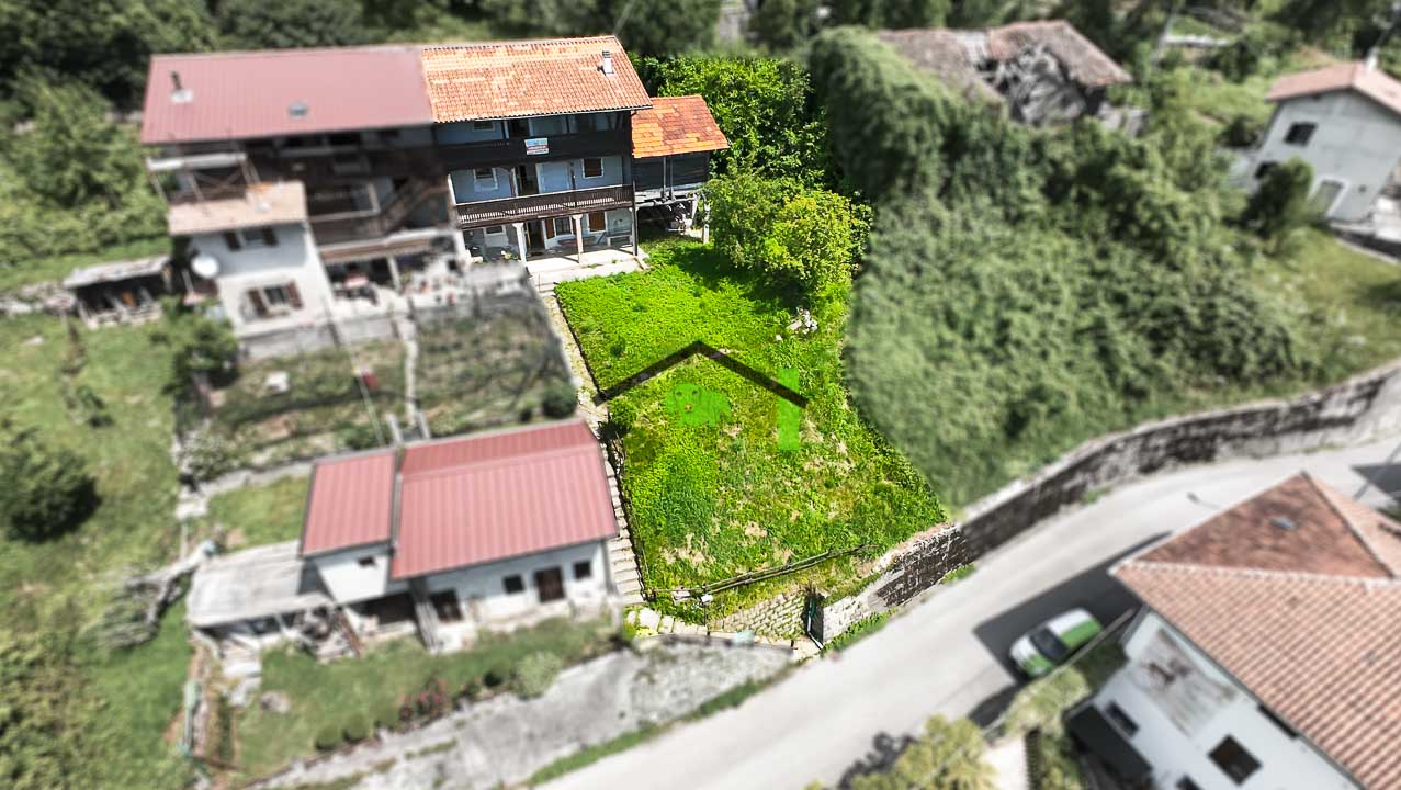48/1castelnovo del friuli via celante 48 intera proprieta