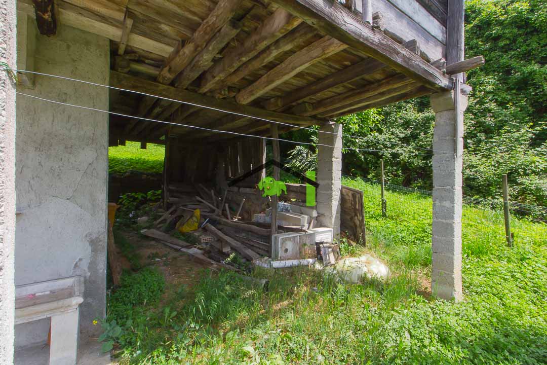 48/42castelnovo del friuli via celante 48 giardino laterale