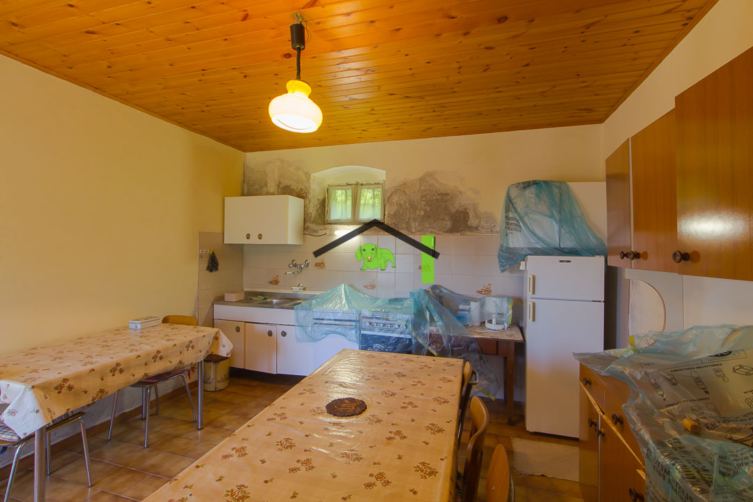 48/9castelnovo del friuli via celante 48 cucina angolo