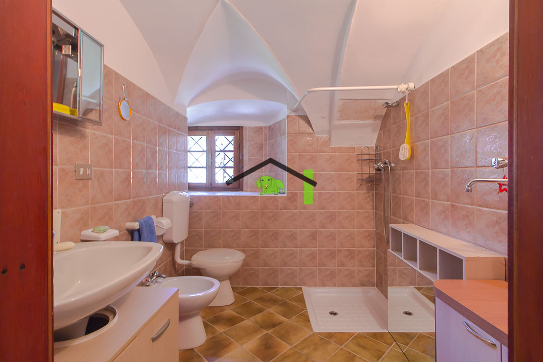 36/10cercivento via ville 36 bagno