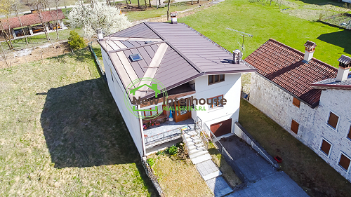 Casa indipendente con giardino di pertinenza