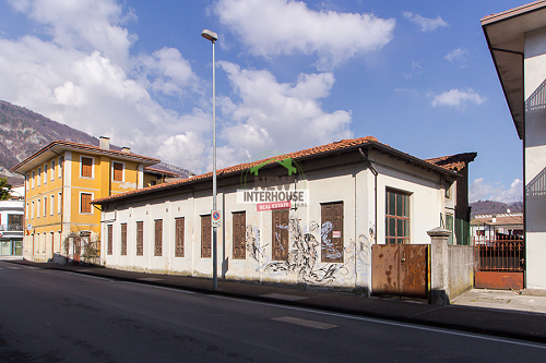 Laboratorio vicino al centro di Maniago