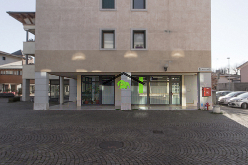 Locale commerciale in posizione strategica