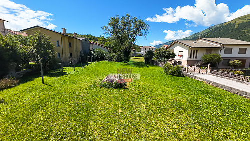 Terreno edificabile in zona residenziale e riservata