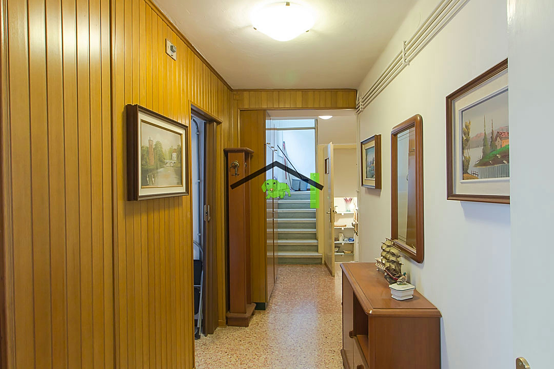 Corridoio ingresso scala