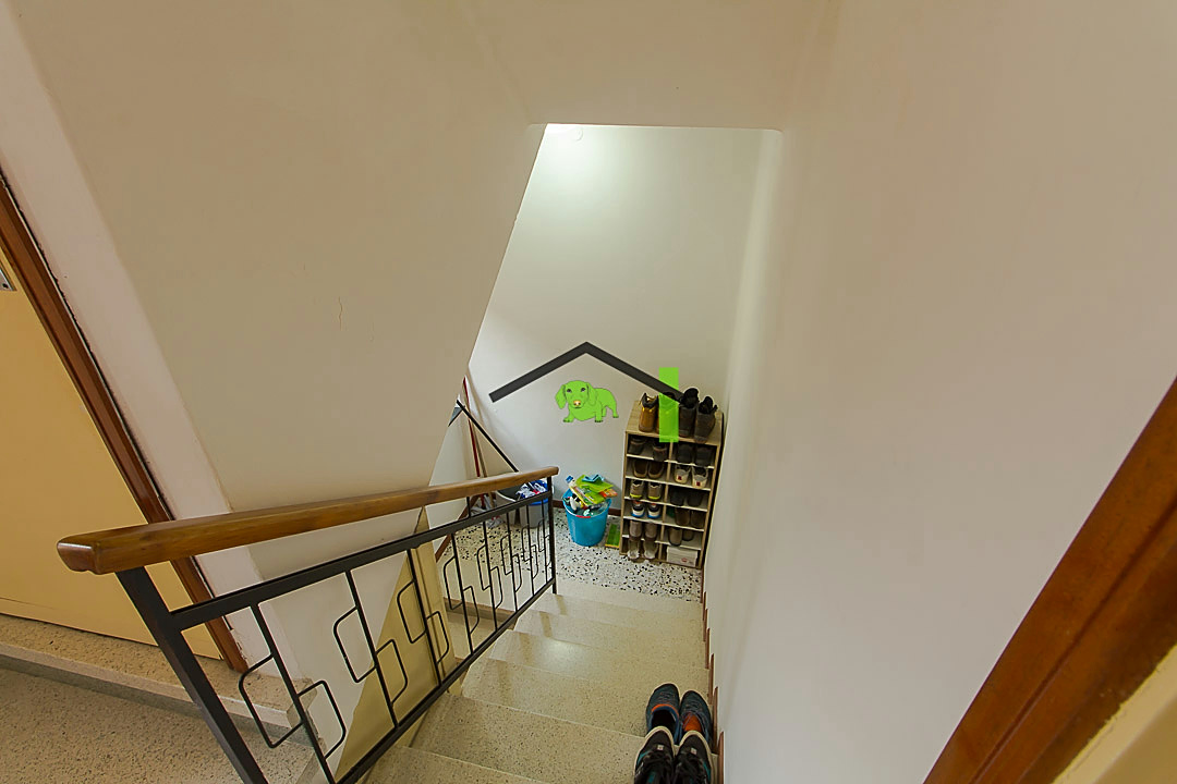 Vano scala primo piano