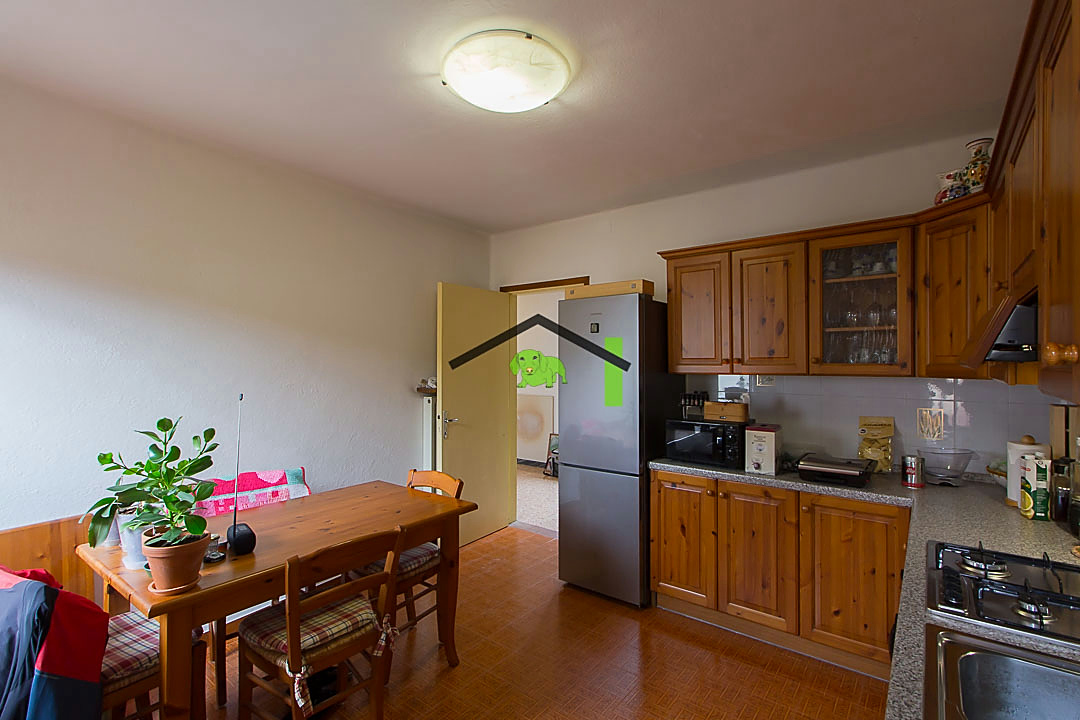 Cucina tavolo angolo cottura