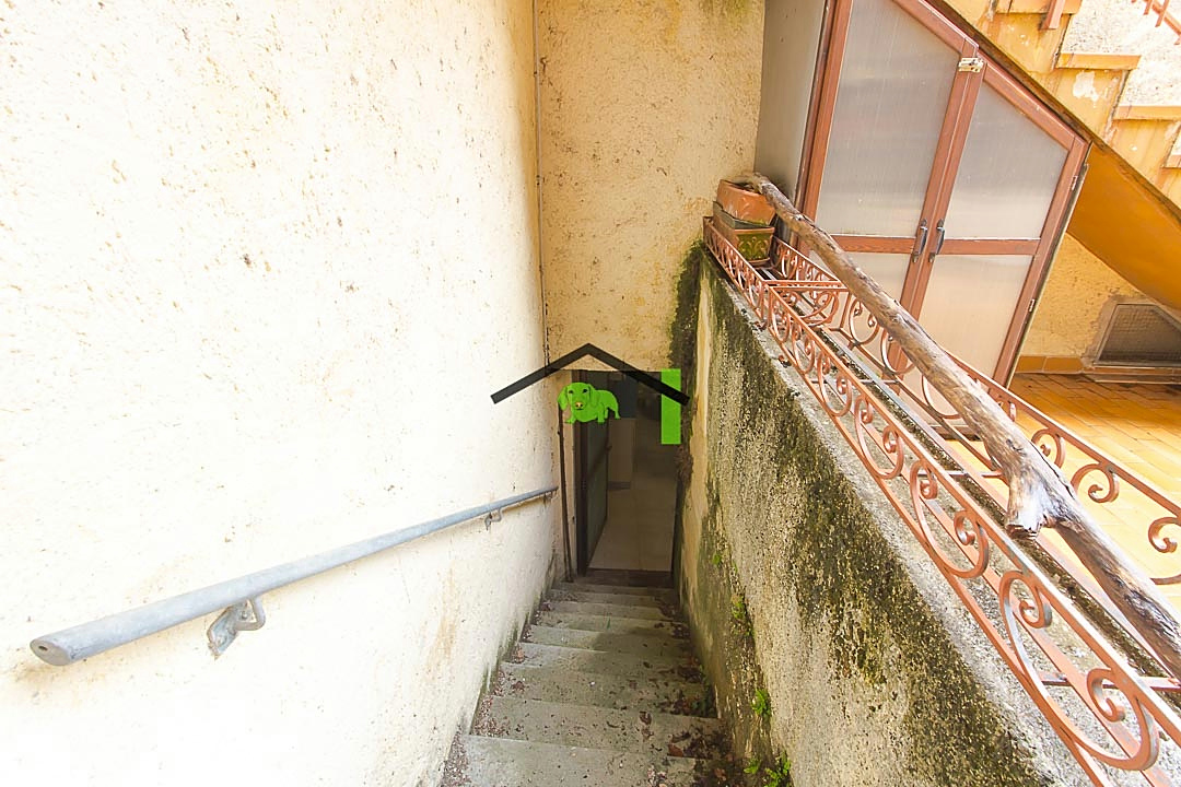 Scala accesso cantina
