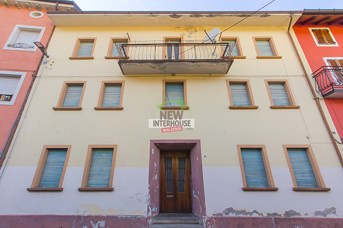 Casa in linea con garage