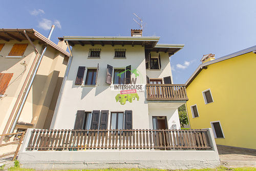 Casa indipendente in centro paese